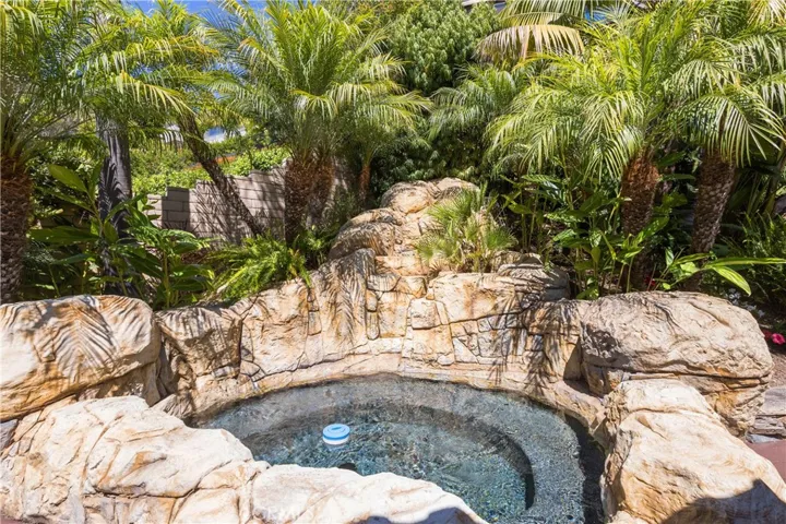 31532 Holly Drive, Laguna Beach, California 92651