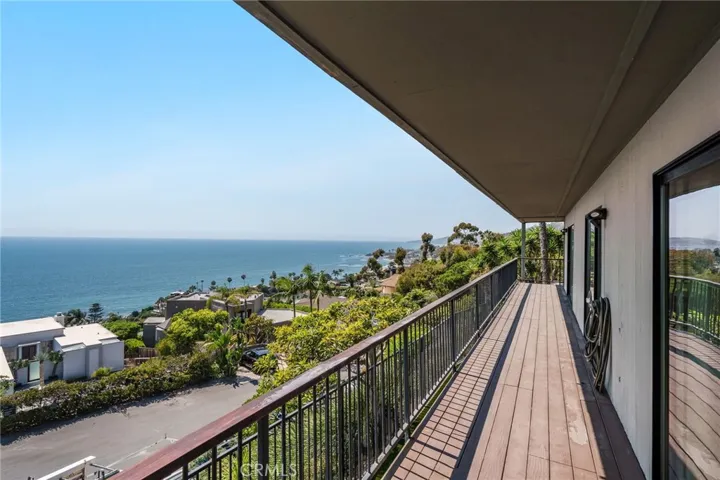 31532 Holly Drive, Laguna Beach, California 92651