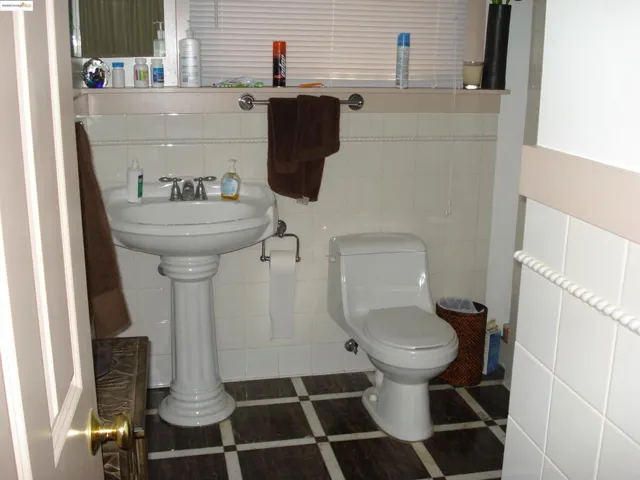 1546 Alice Street, Oakland, California 94612-4173