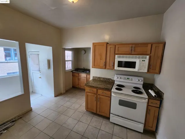 1546 Alice Street, Oakland, California 94612-4173