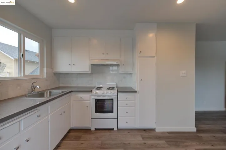 3676 Laurel Ave, Oakland, California 94602