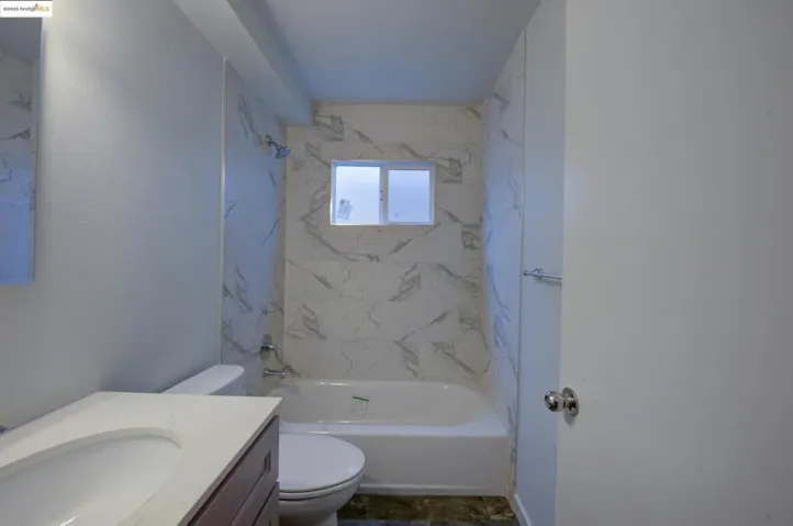 3676 Laurel Ave, Oakland, California 94602