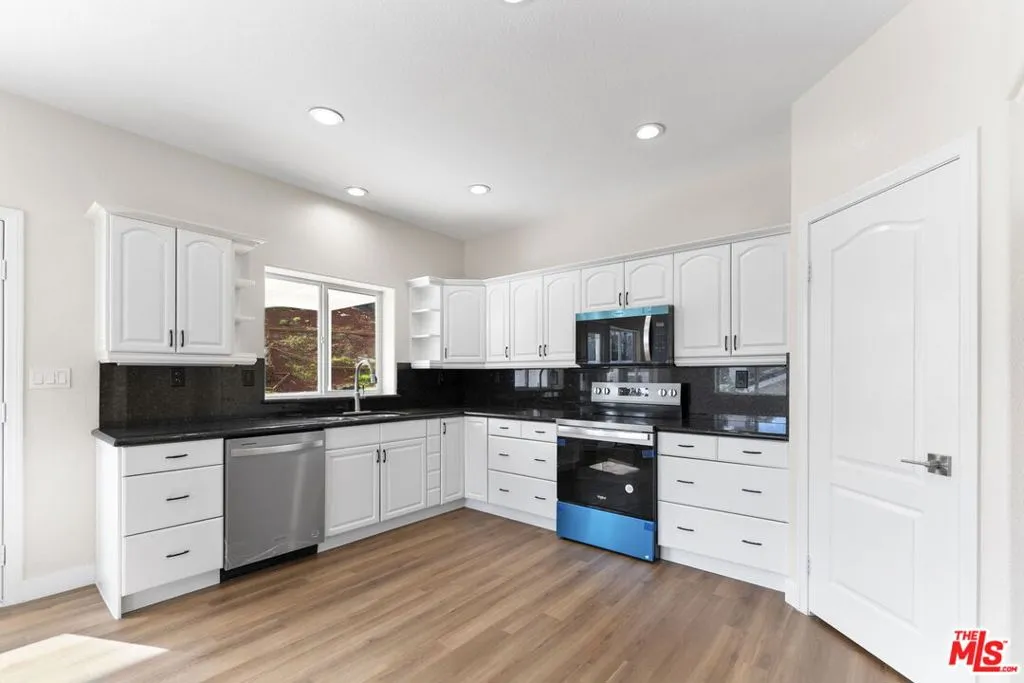 29781 Smugglers Point Drive, Canyon Lake, California 92587 home-pic-47