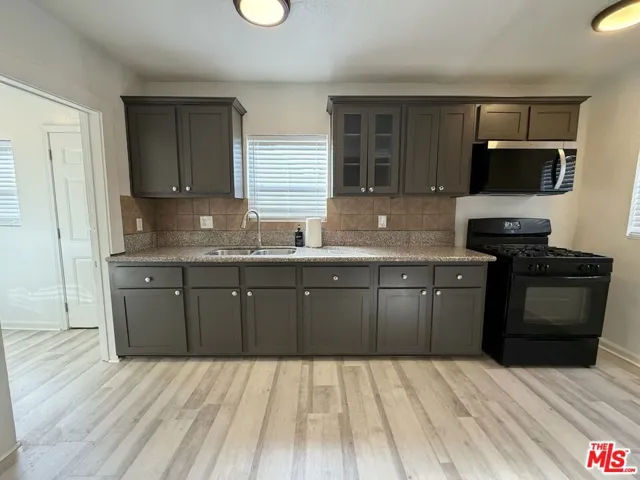 9826 Wilmington Avenue, Los Angeles, California 90002
