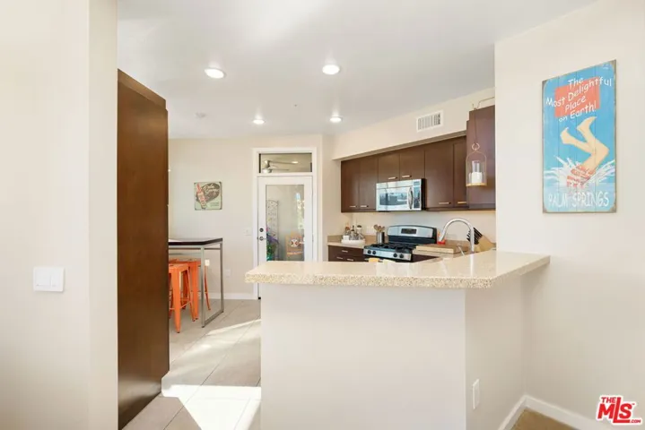 Breakfast Bar