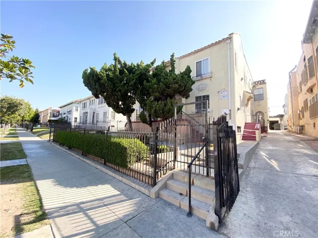 212 S Berendo Street, Los Angeles, California 90004
