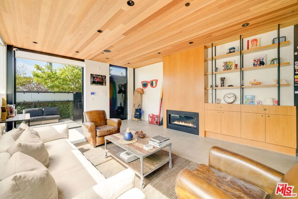 232 Grand Boulevard, Venice, California 90291 home-pic-4