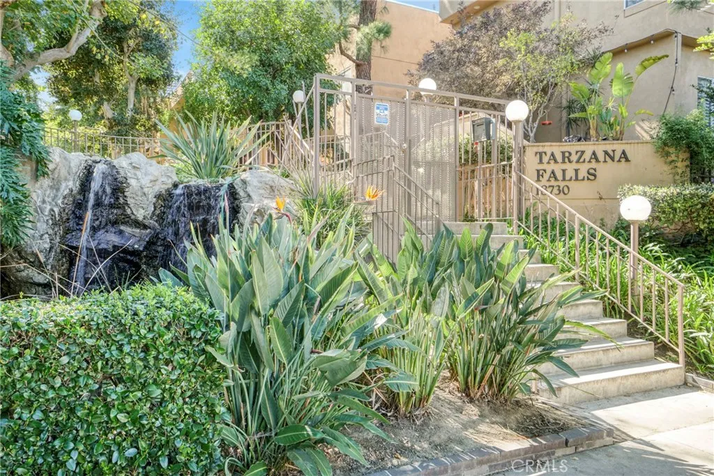18730 Hatteras Street 49, Tarzana, California 91356, 3 Bedrooms Bedrooms, ,3 BathroomsBathrooms,Residential Lease,For Rent,Hatteras,SR25034801