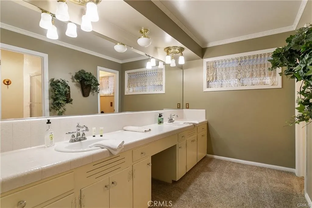 384 Primrose Circle, Lake Arrowhead, California 92352 home-pic-16