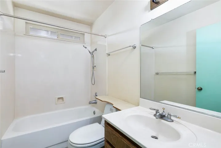 15475 Rochlen Street, Hacienda Heights, California 91745