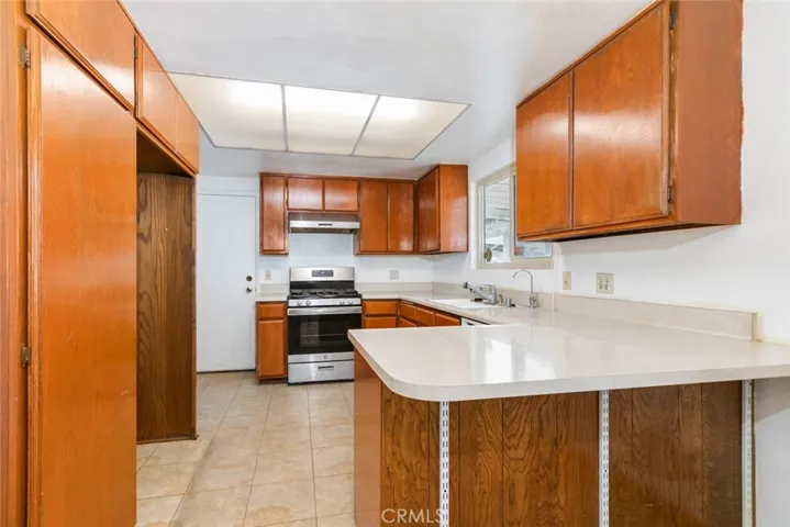 15475 Rochlen Street, Hacienda Heights, California 91745