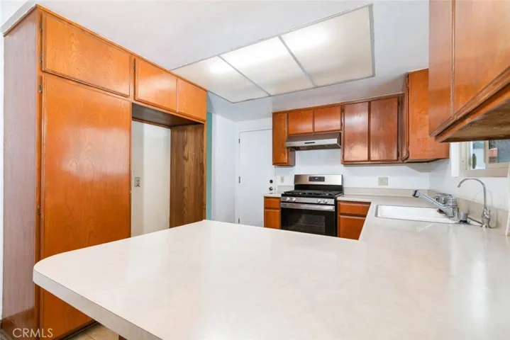 15475 Rochlen Street, Hacienda Heights, California 91745