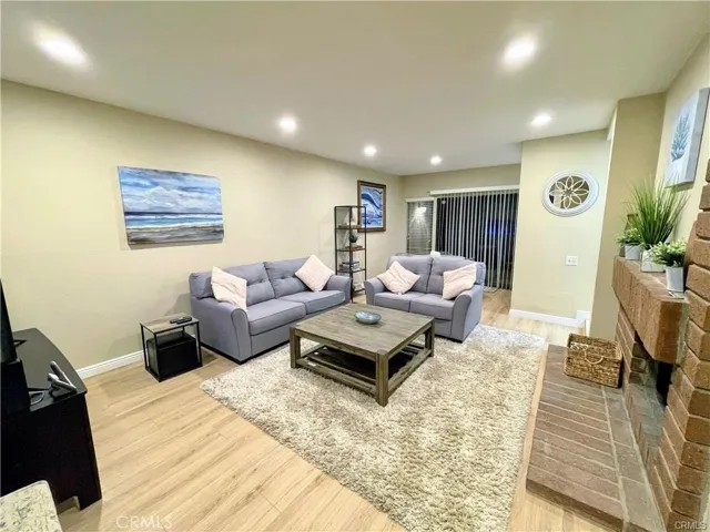 6 Copper Hl, Irvine, California 92620