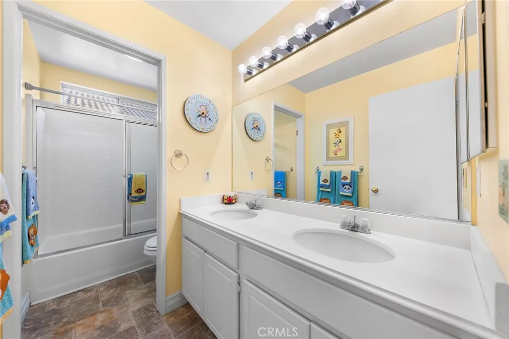 5521 Stargaze Street, Chino Hills, California 91709 home-pic-32
