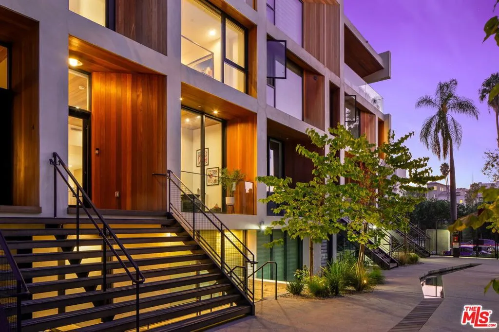 618 S Van Ness Avenue 3, Los Angeles, California 90005 home-pic-0