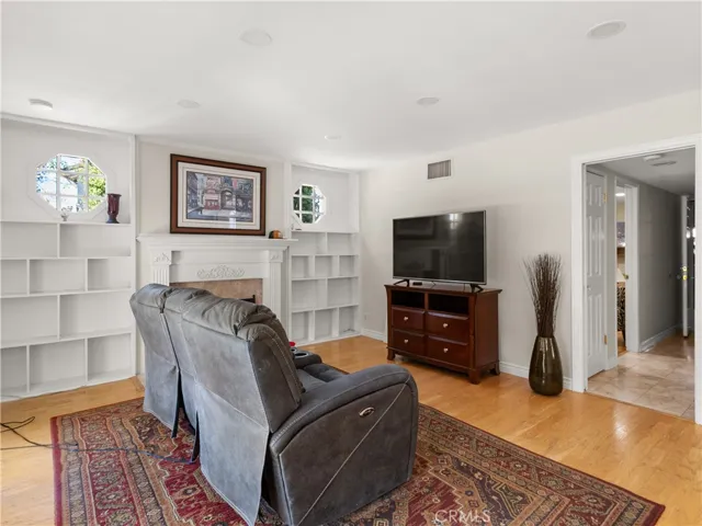 25112 Calle Alondra, Lake Forest, California 92630