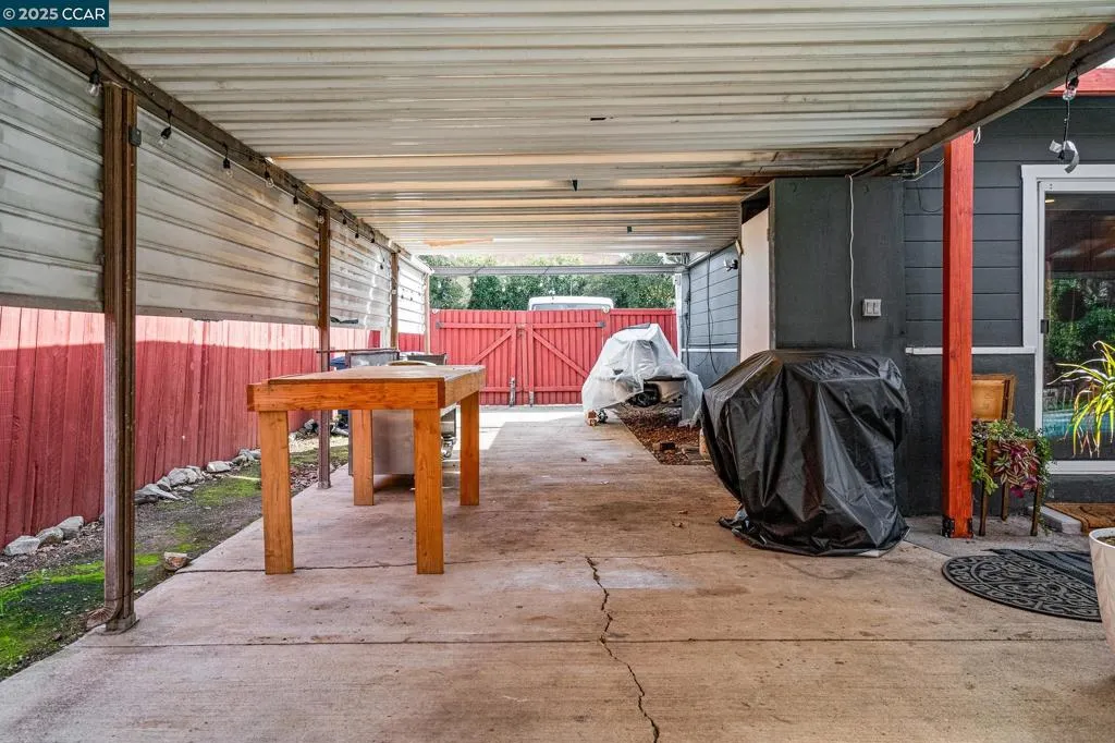 1525 Ayers Rd, Concord, California 94521 home-pic-30
