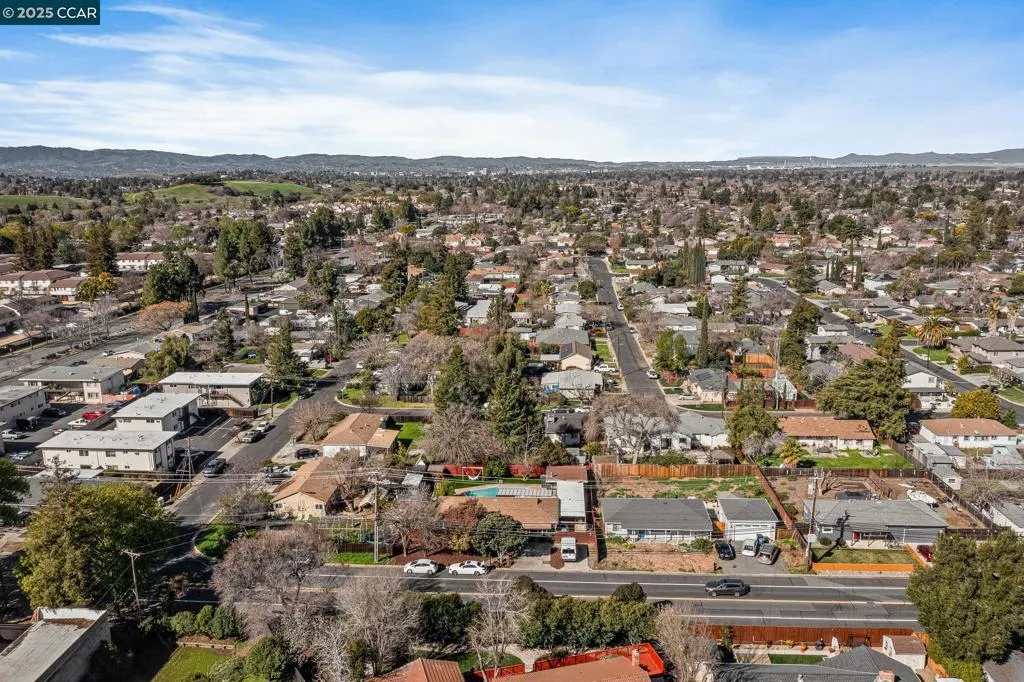 1525 Ayers Rd, Concord, California 94521 home-pic-27