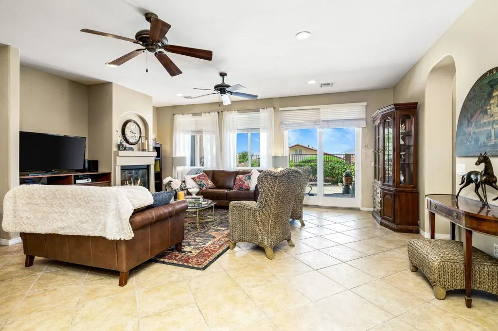 65117 Cliff Circle N, Desert Hot Springs, California 92240 home-pic-4