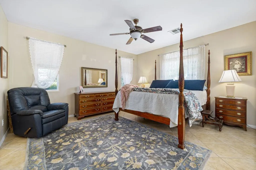 65117 Cliff Circle N, Desert Hot Springs, California 92240 home-pic-15