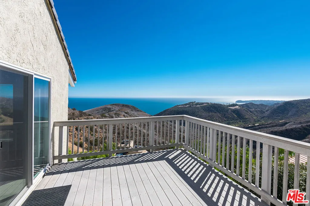 2959 Seabreeze Drive, Malibu, California 90265 home-pic-1