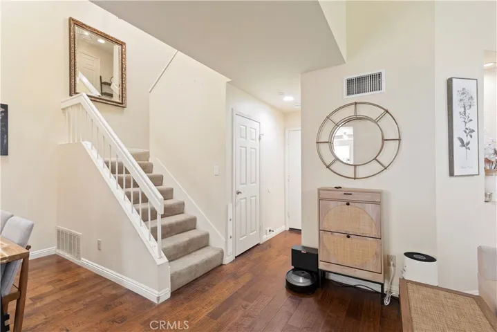 Stairs/Garage/Bathroom