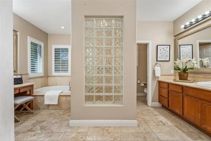 Primary En Suite