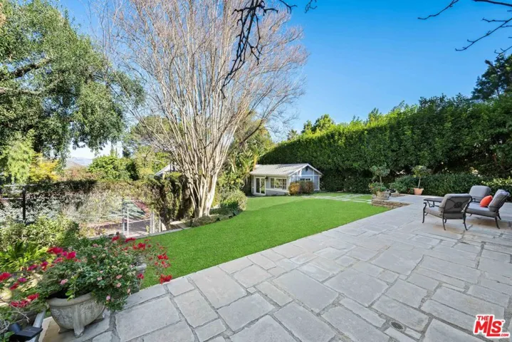 19333 Wells Drive, Tarzana, California 91356