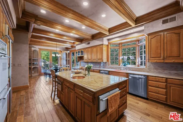 19333 Wells Drive, Tarzana, California 91356