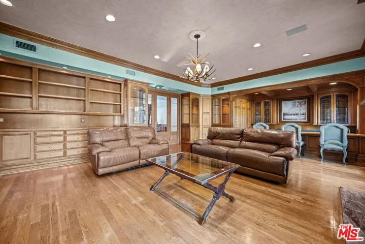 19333 Wells Drive, Tarzana, California 91356
