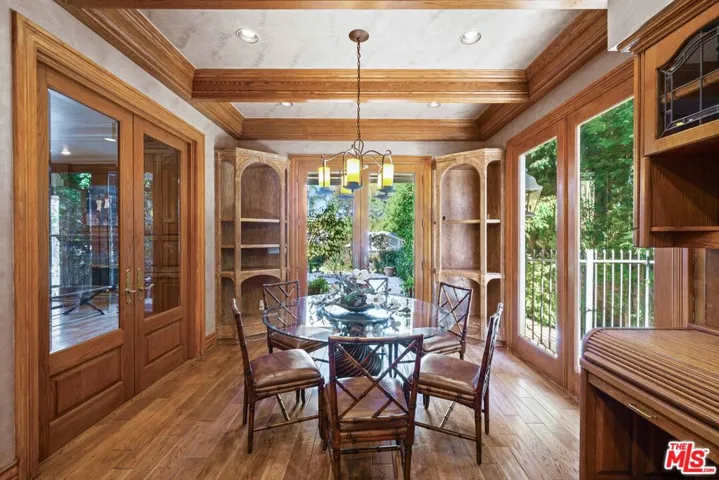 19333 Wells Drive, Tarzana, California 91356