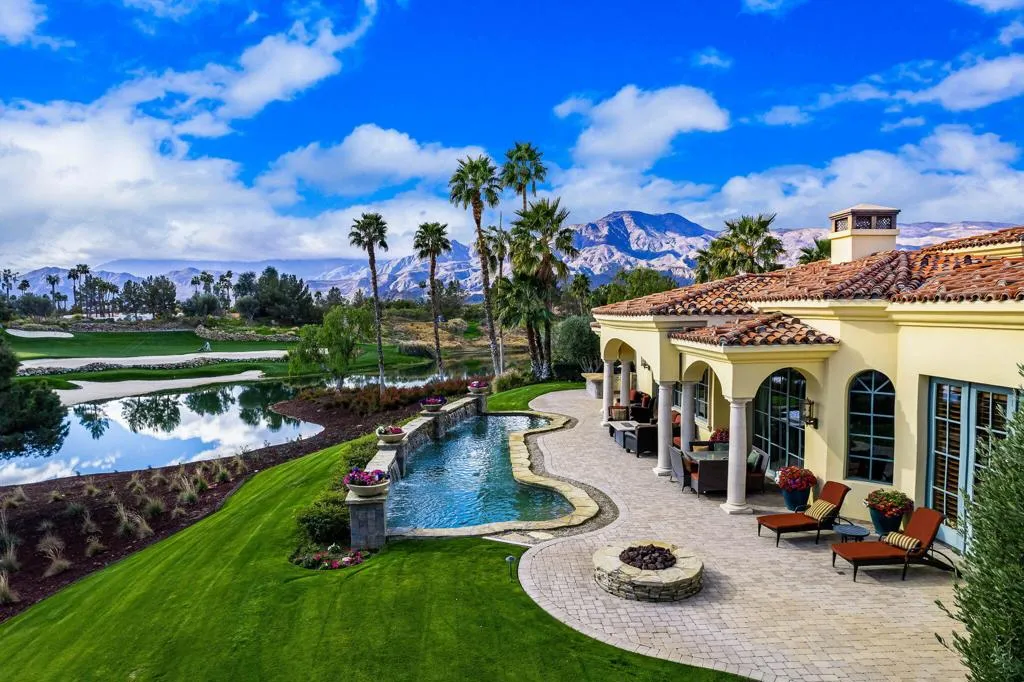 53748 Via Dona, La Quinta, California 92253, 5 Bedrooms Bedrooms, ,6 BathroomsBathrooms,Residential,For Sale,Via Dona,219124935DA
