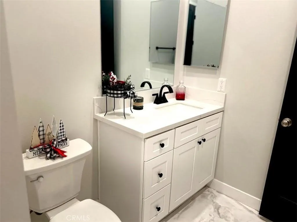 1204 Arbenz Circle, Corona, California 92881 home-pic-21