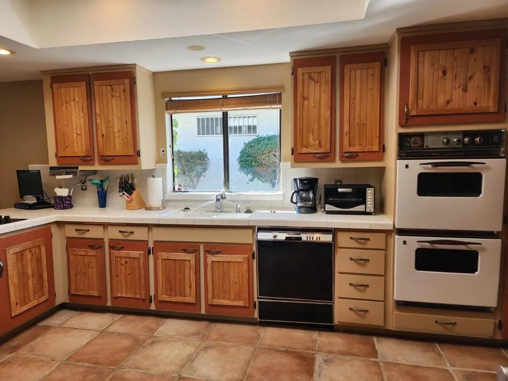 1597 E Sierra Way, Palm Springs, California 92264 home-pic-8