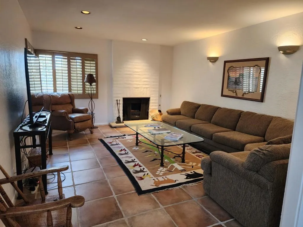 1597 E Sierra Way, Palm Springs, California 92264 home-pic-6