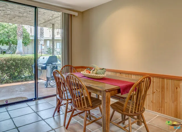 1597 E Sierra Way, Palm Springs, California 92264 home-pic-10