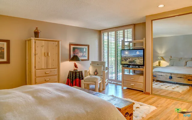 1597 E Sierra Way, Palm Springs, California 92264 home-pic-18