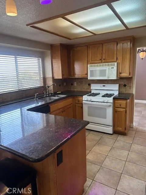 3121 Dogwood Drive, Corona, California 92882 home-pic-3