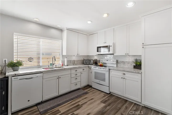 442 Blueridge Place, Escondido, California 92026