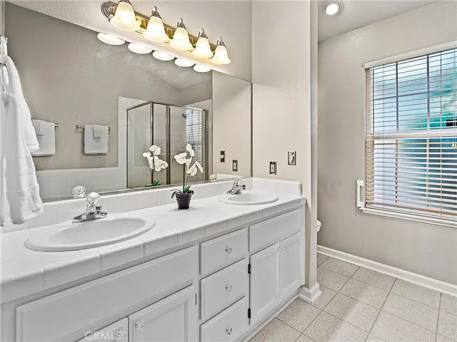 Double sinks in downstairs bathroom