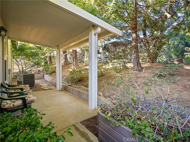 covered patio overlooking the upper lawn common area