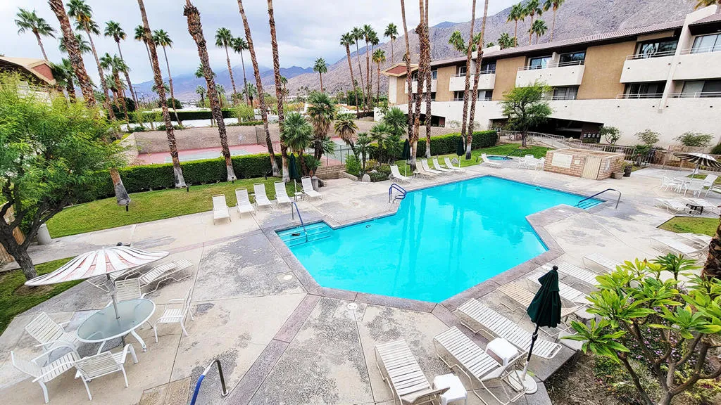 467 S Calle El Segundo D20, Palm Springs, California 92262 home-pic-37