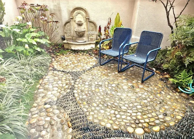 Courtyard enclosed patio