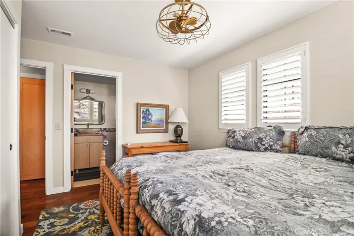 Upstairs Guest Ensuite