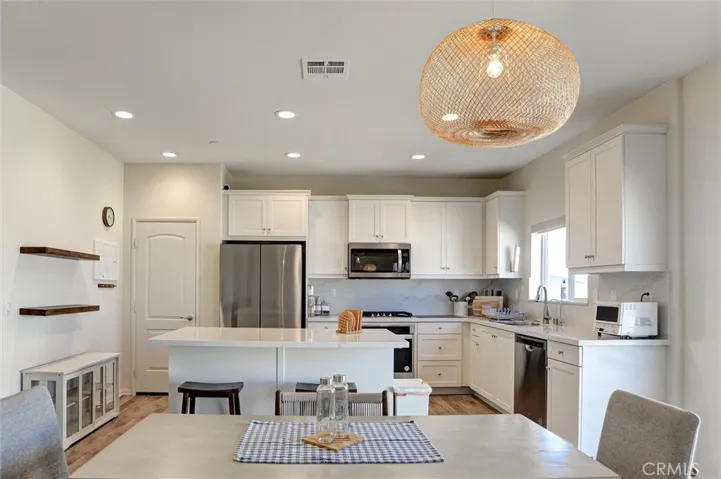 Kitchen 1
