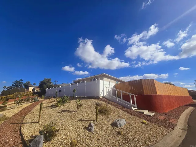 6805 Rolando Knolls A, La Mesa, California 91942