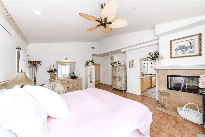 233 S Helberta Avenue A, Redondo Beach, California 90277