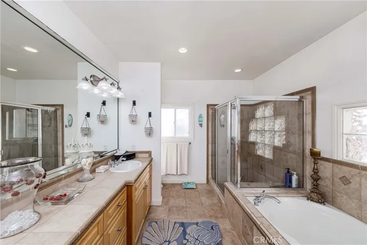 233 S Helberta Avenue A, Redondo Beach, California 90277