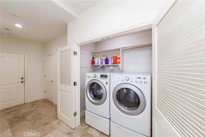 233 S Helberta Avenue A, Redondo Beach, California 90277