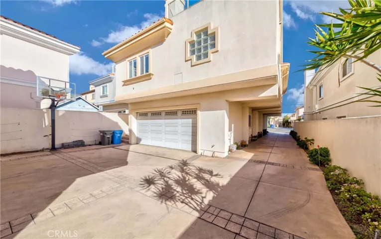 233 S Helberta Avenue A, Redondo Beach, California 90277